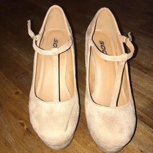Tan Wedges